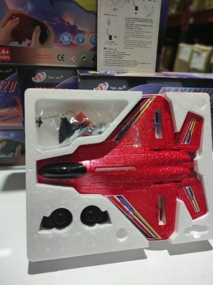 Avion teledirigido (3 colores)