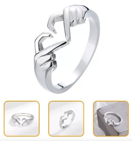 Anillo de dedo con forma de corazon plata