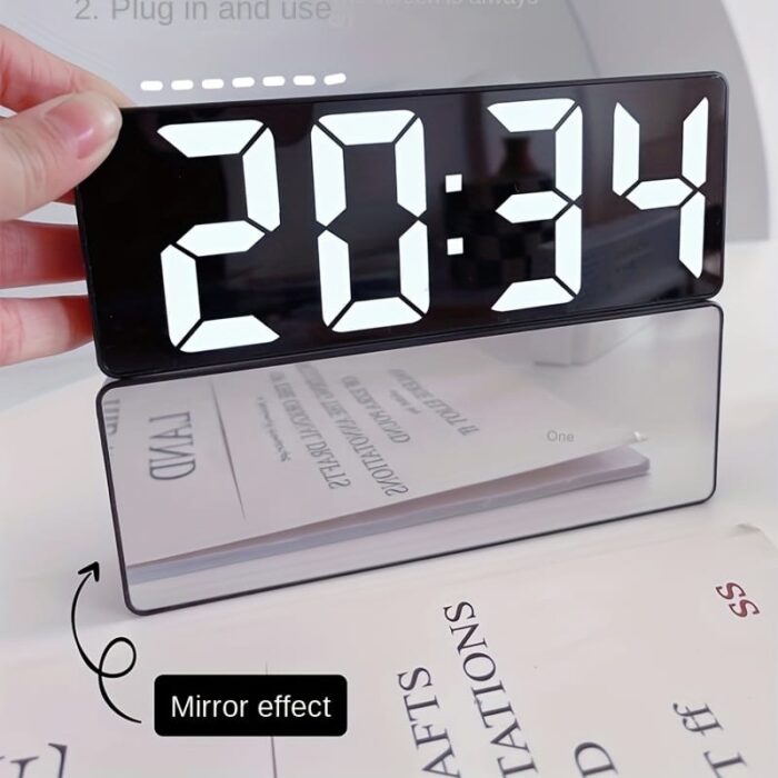 404b6ed9cfa14f04af02d5186eaf93b4.jpg 1pc Latest Digital Clock, LED Alarm Clock For Bedroom, Electronic Desktop Clock With Temperature Display, Adjustable Brightness, 12/24 Hours, Hour Clock For Bedroom (No Battery And Adapter)