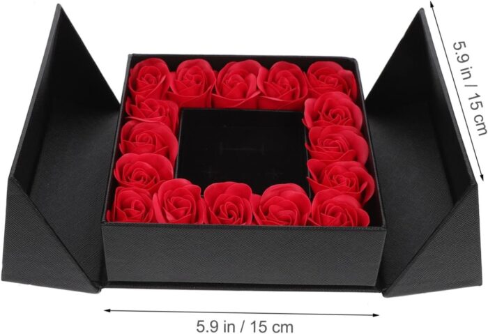 Caja de regalo con 16 rosas artificiales