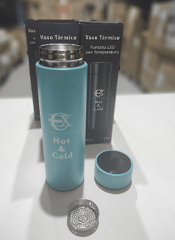 Termo frio y calor con pantalla celeste