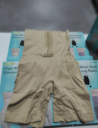 Faja moldeadora con cintura ajustable beige M/L