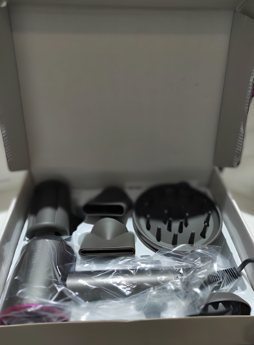 Secador iónico tipo dyson con accesorios