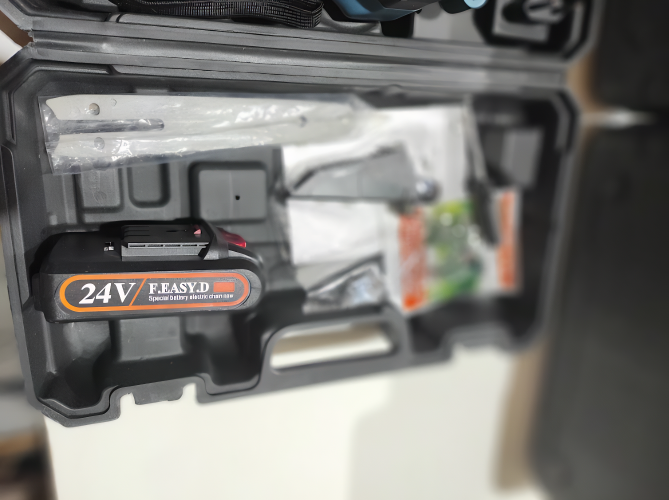 Motosierra eléctrica con doble bateria