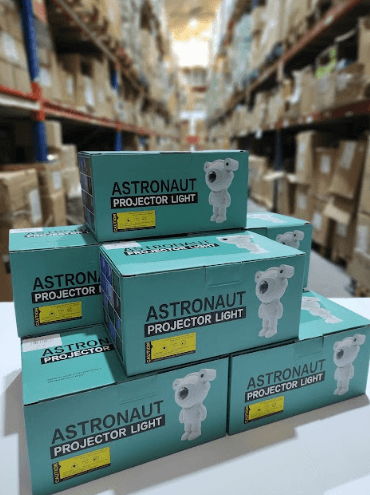 Proyector astronauta con altavoz bluetooth ( dos modelo )