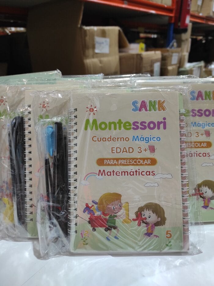 Cuaderno mágico de escritura para Niños 4und