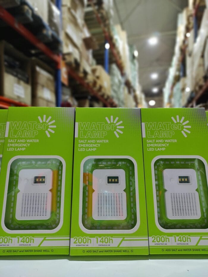 Lámpara LED portátil de agua salada