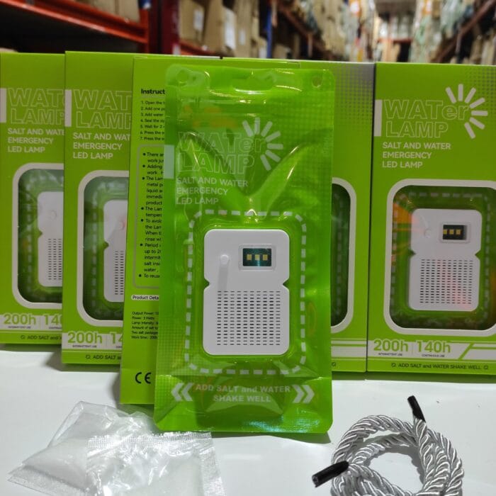 Lámpara LED portátil de agua salada