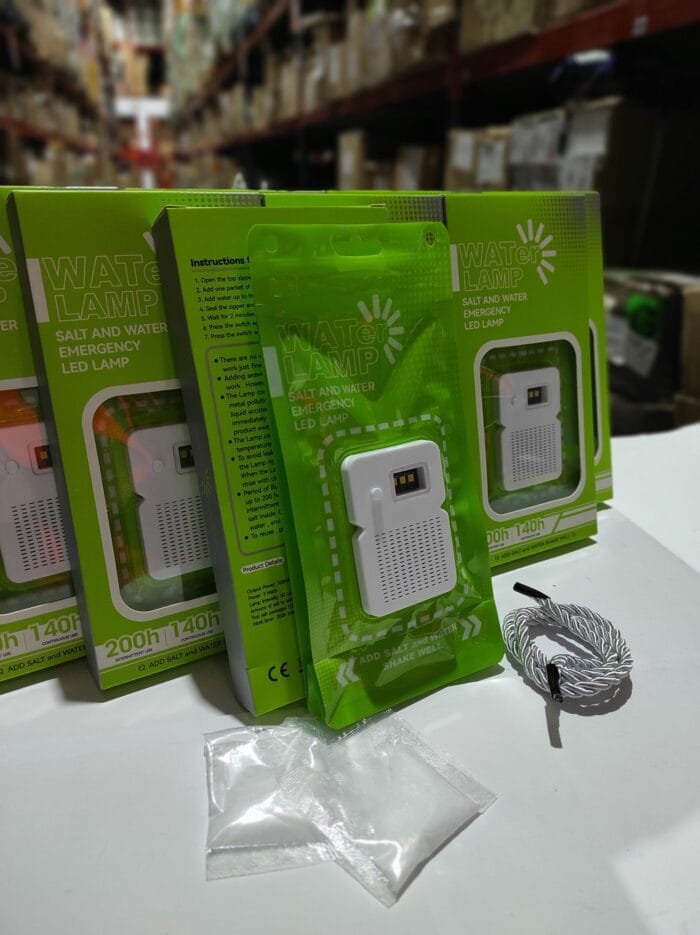 Lámpara LED portátil de agua salada