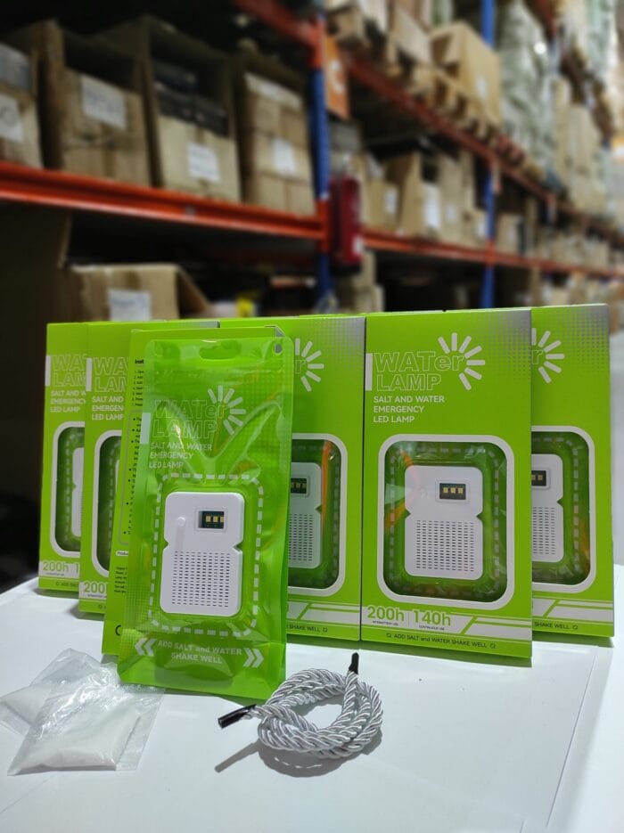 Lámpara LED portátil de agua salada