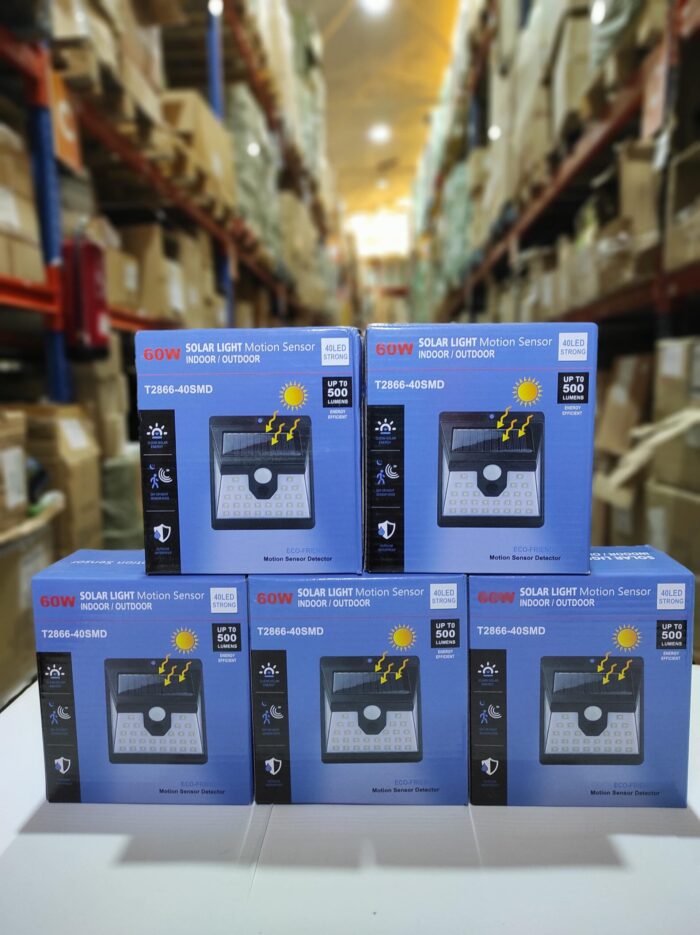 Aplique luz solar con sensor 40 LED Strong