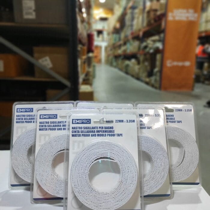 Cinta de sellado autoadhesiva para cocina y baño 22mmx3.35m