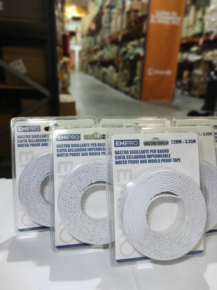 Cinta de sellado autoadhesiva para cocina y baño 22mmx3.35m