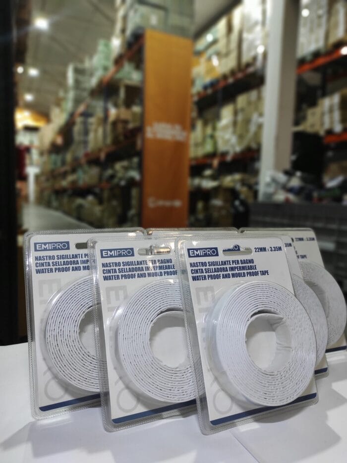 Cinta de sellado autoadhesiva para cocina y baño 22mmx3.35m
