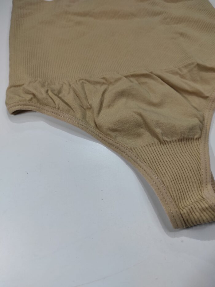 Tanga moldeadora de cadera beige L/XL
