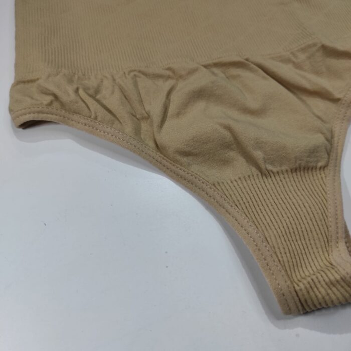 Tanga moldeadora de cadera beige S/M