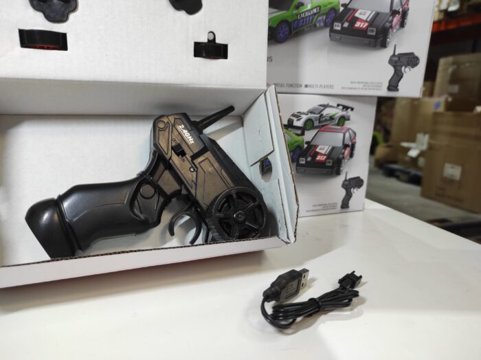 Coche teledirigido drift 1:24 FERRARI