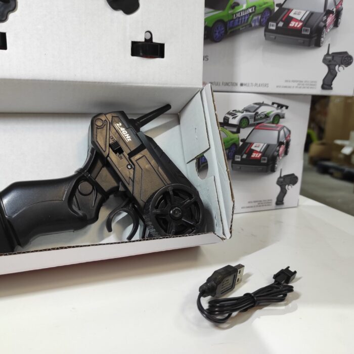Coche teledirigido drift 1:24 FERRARI