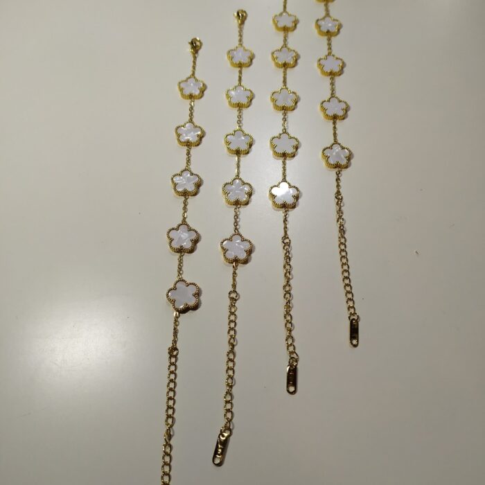 Pulsera trebol de cinco hojas blanco