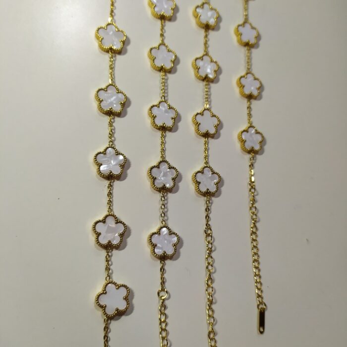 Pulsera trebol de cinco hojas blanco