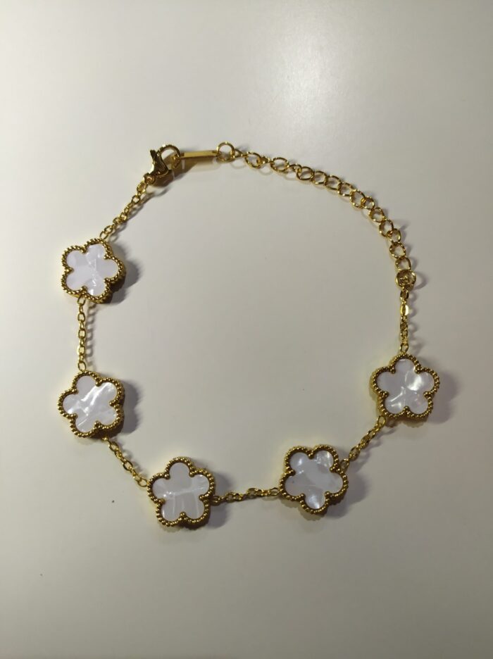 Pulsera trebol de cinco hojas blanco