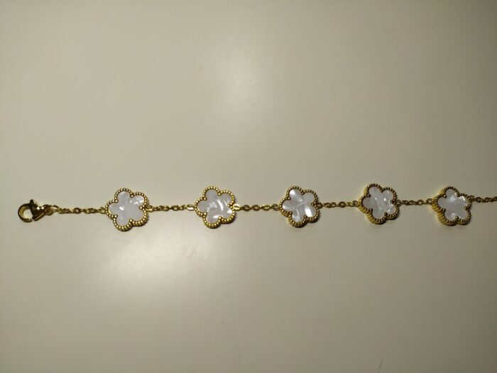 Pulsera trebol de cinco hojas blanco