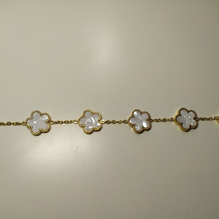 Pulsera trebol de cinco hojas blanco