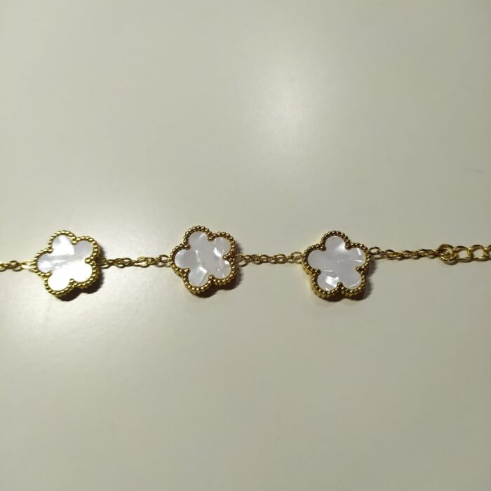 Pulsera trebol de cinco hojas blanco