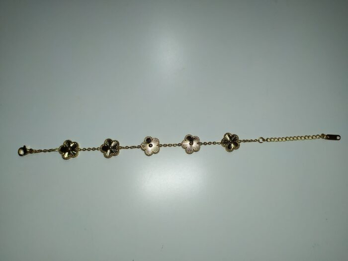 Pulsera trebol de cinco hojas oro