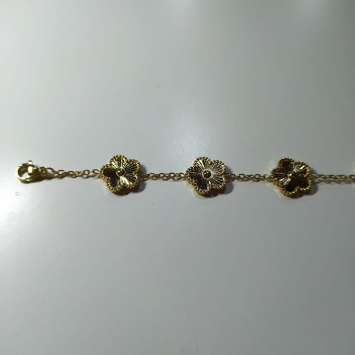 Pulsera trebol de cinco hojas oro
