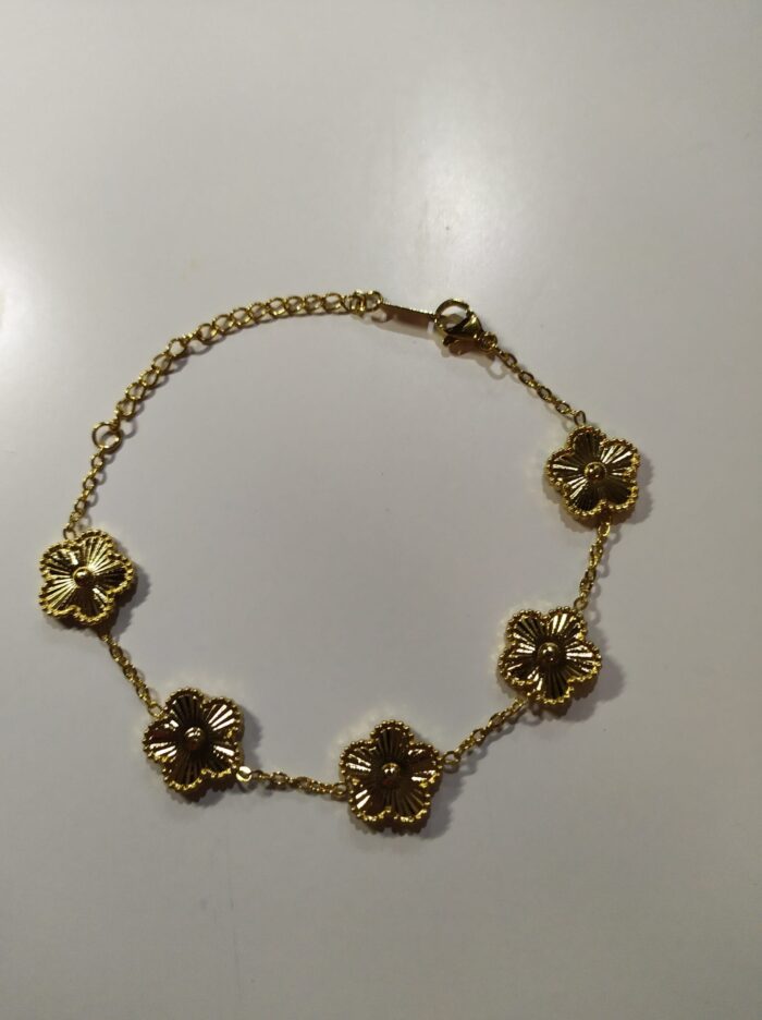 Pulsera trebol de cinco hojas oro
