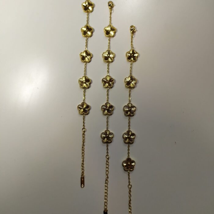 Pulsera trebol de cinco hojas oro