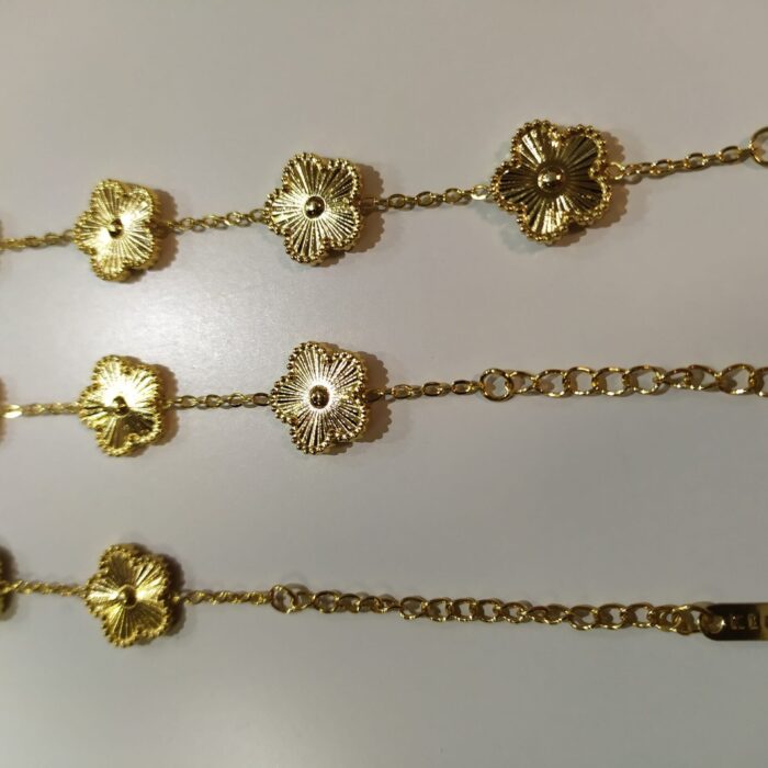 Pulsera trebol de cinco hojas oro