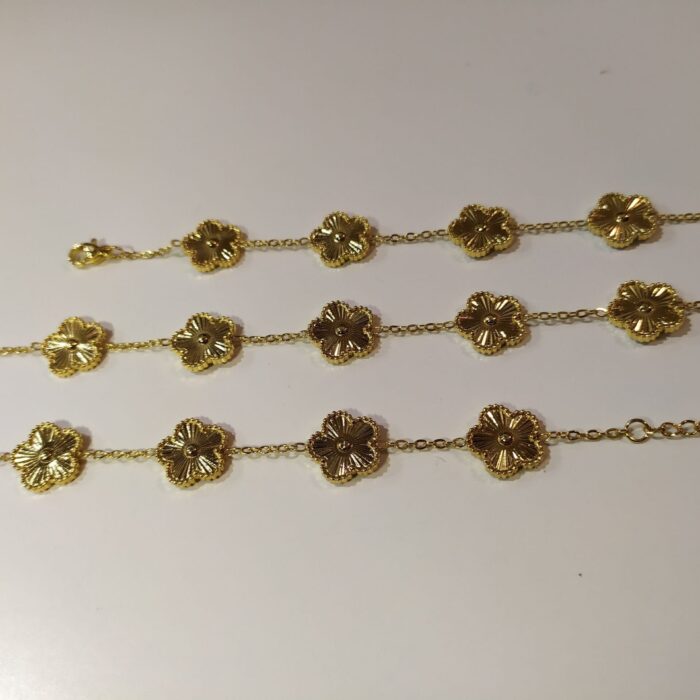 Pulsera trebol de cinco hojas oro
