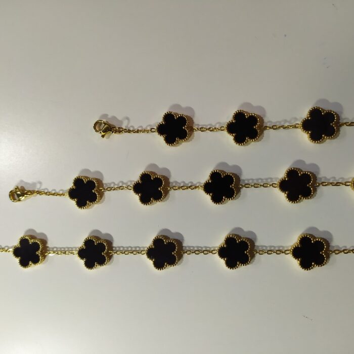 Pulsera trebol de cinco hojas negro