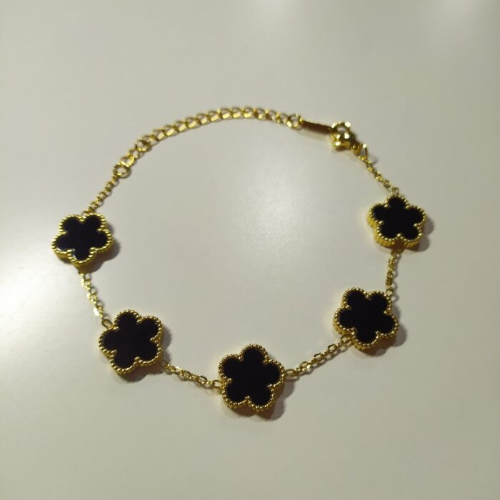 Pulsera trebol de cinco hojas negro