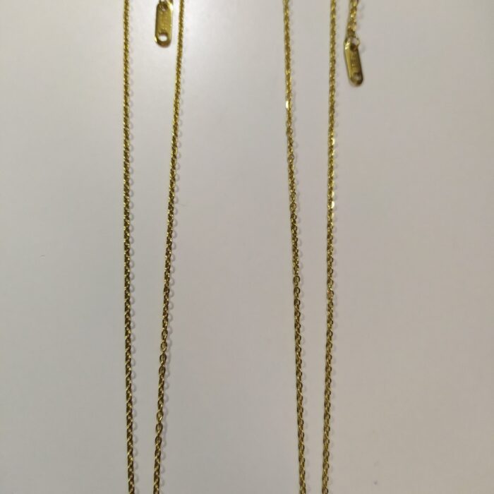 Collar con colgante trebol cinco hojas blanco