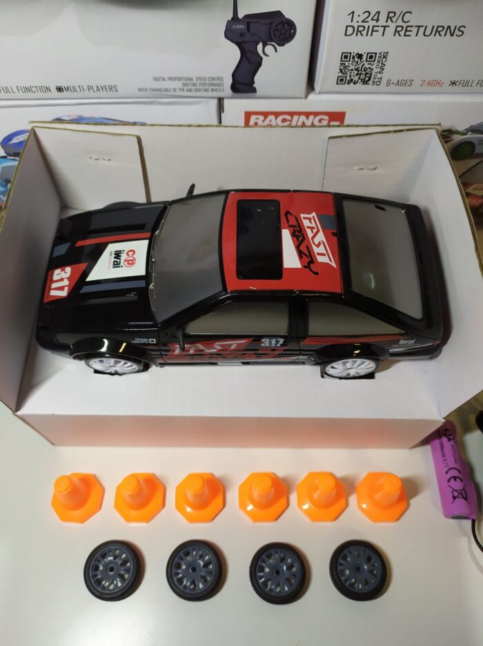Coche teledirigido drift 1:24 RETRO