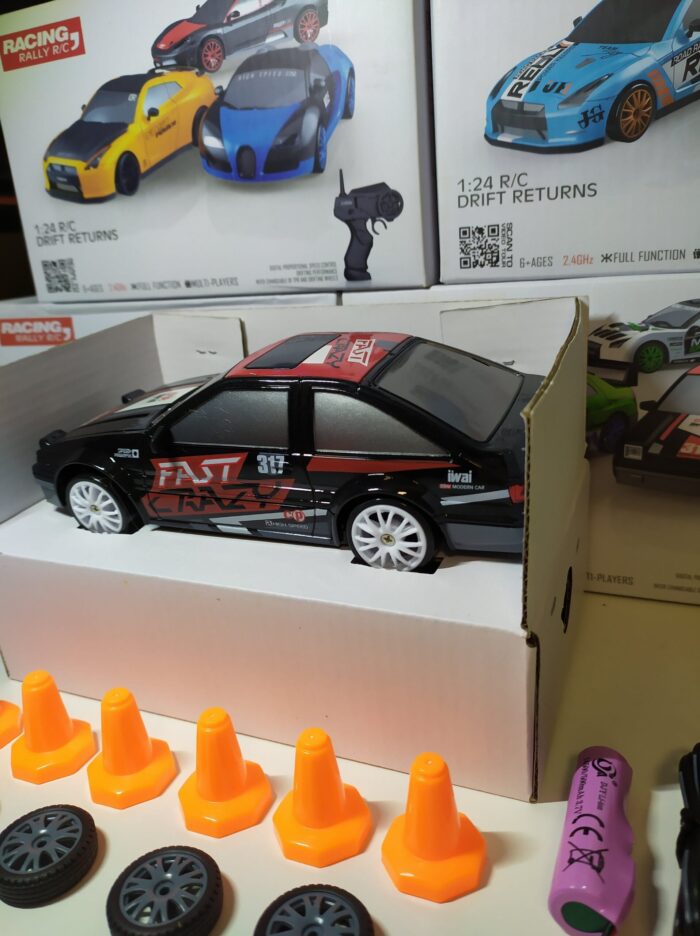 Coche teledirigido drift 1:24 RETRO