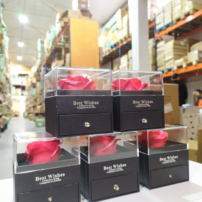 Caja de joyería de rosa eterna