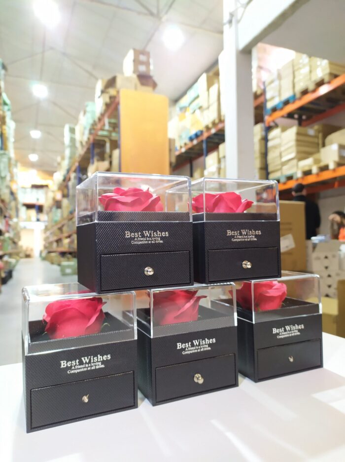 Caja de joyería de rosa eterna