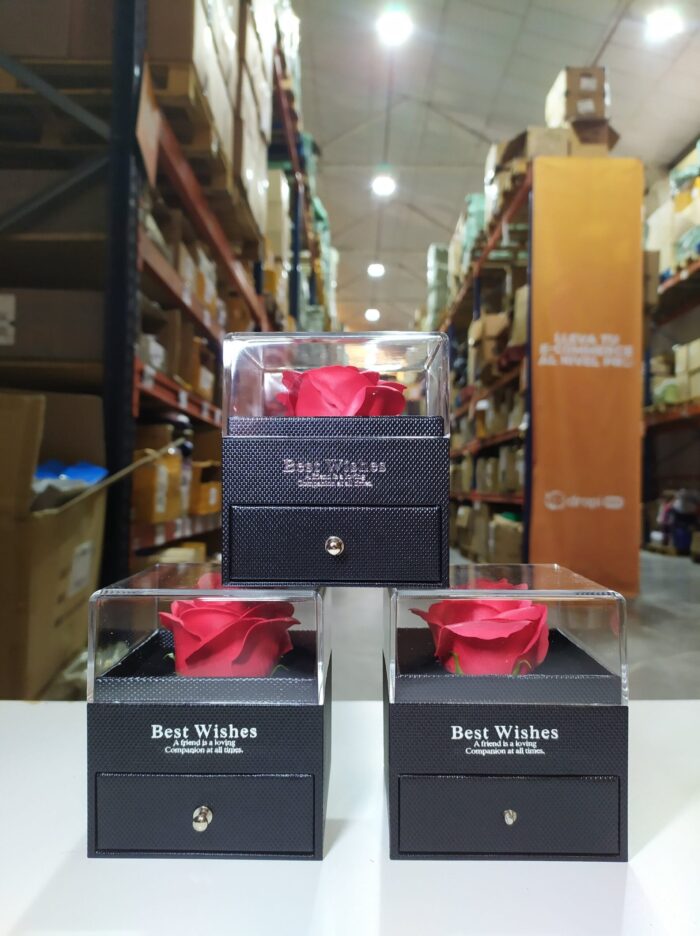 Caja de joyería de rosa eterna