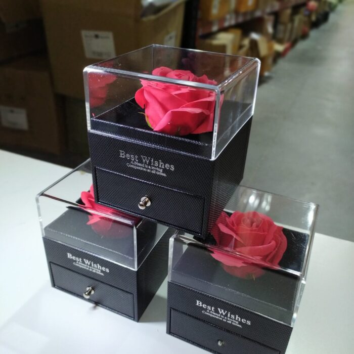 Caja de joyería de rosa eterna