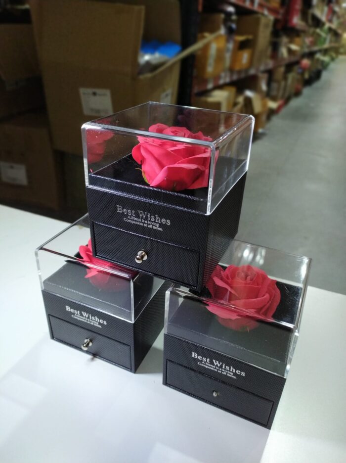 Caja de joyería de rosa eterna