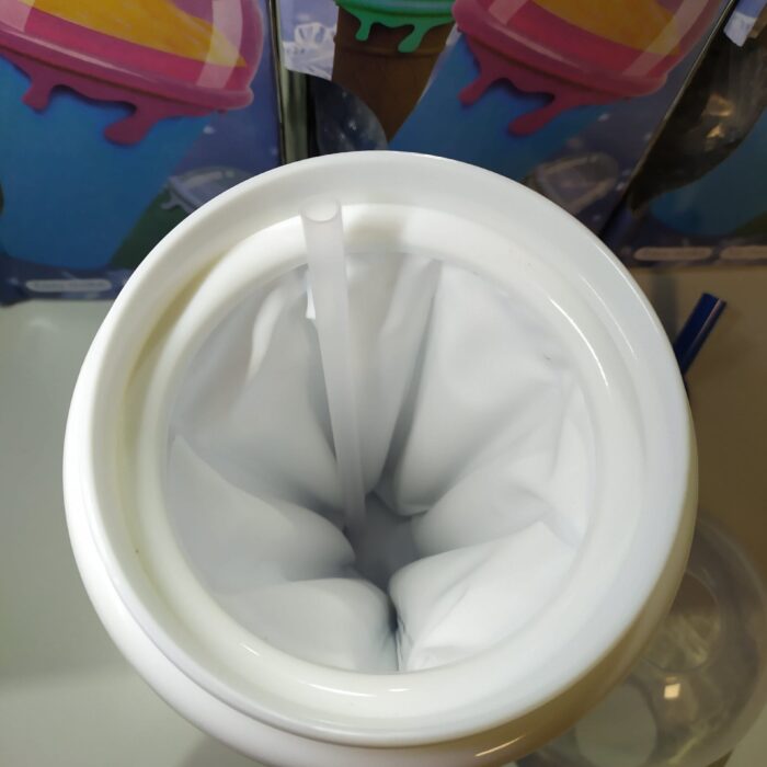 IMG_20250215_152441-min_1740757302 Taza para hacer granizado de silicona