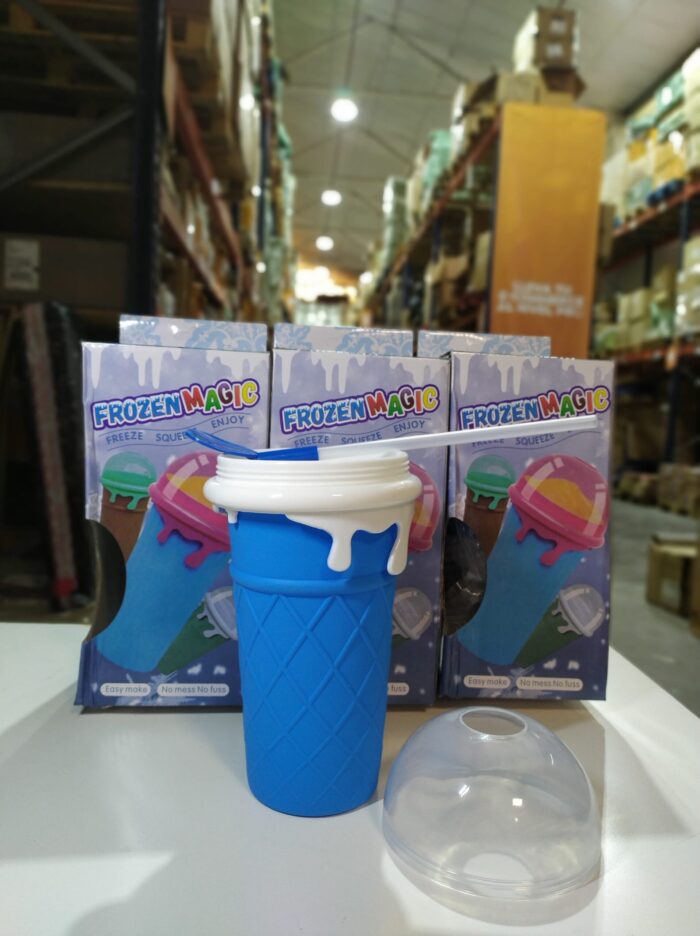 IMG_20250215_152535-min_1740757302 Taza para hacer granizado de silicona