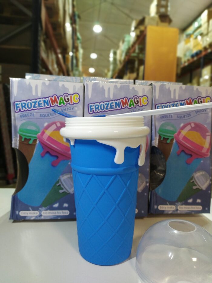 IMG_20250215_152538-min_1740757302 Taza para hacer granizado de silicona