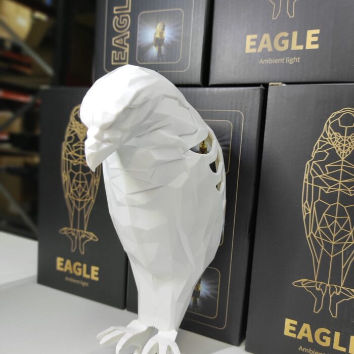 IMG_20250217_123950-min_1740606318 lámpara de pared con impresión 3D de resina águila