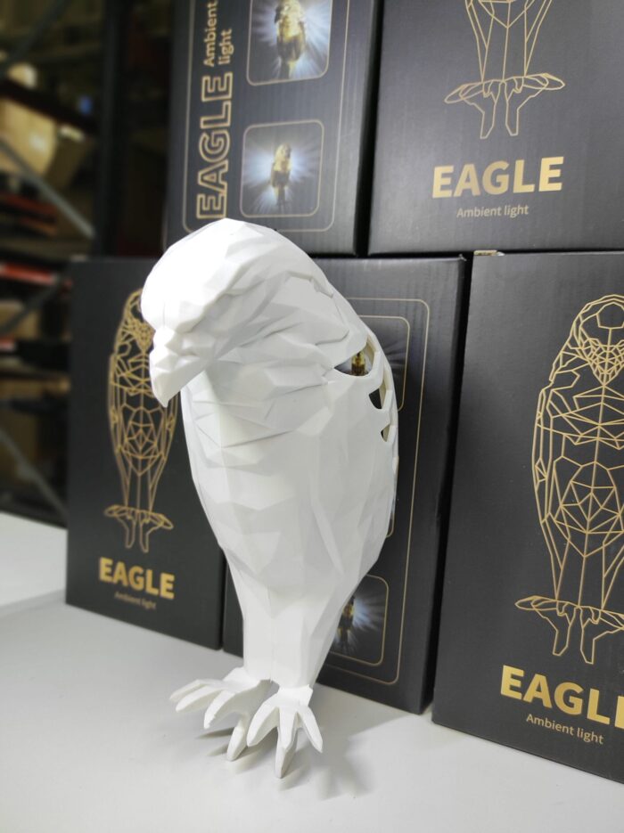 IMG_20250217_123950-min_1740606318 lámpara de pared con impresión 3D de resina águila