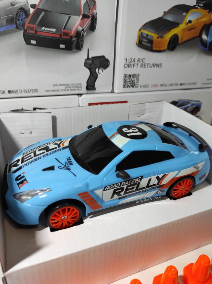 Coche teledirigido drift 1:24 GTR